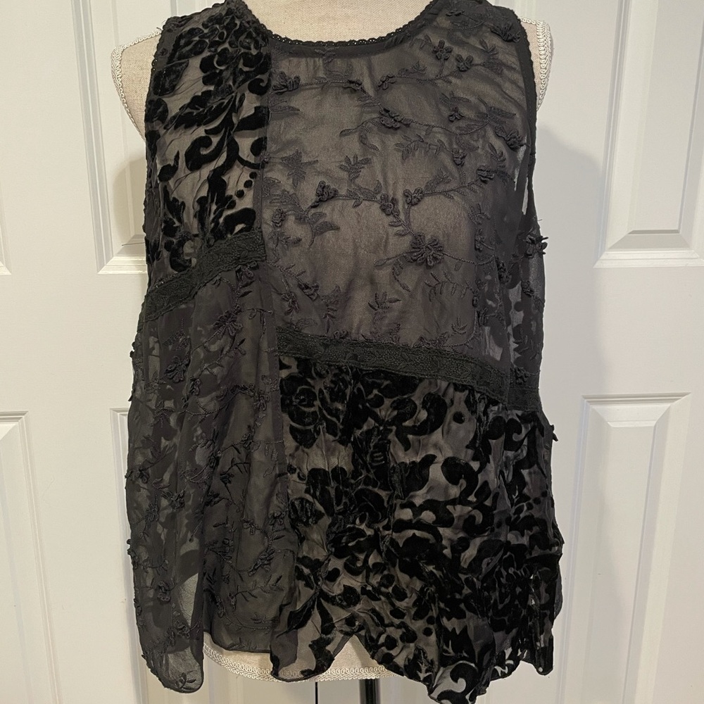 POL Lace & Velvet Top